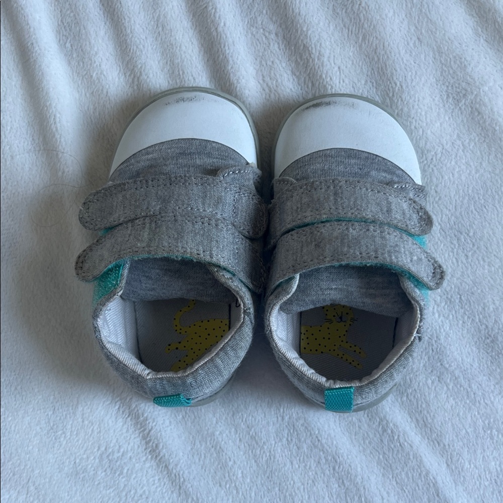 Ten Little Baby Size 4 Sneakers